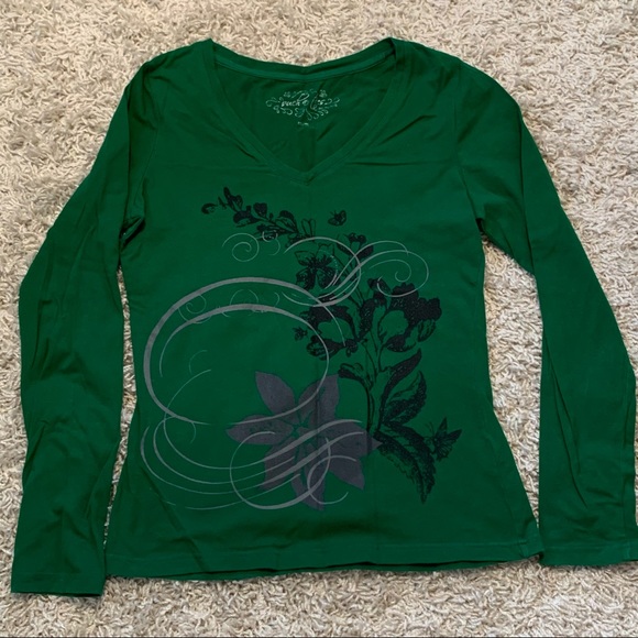 Ricki’s green long sleeve print tee - Picture 1 of 6